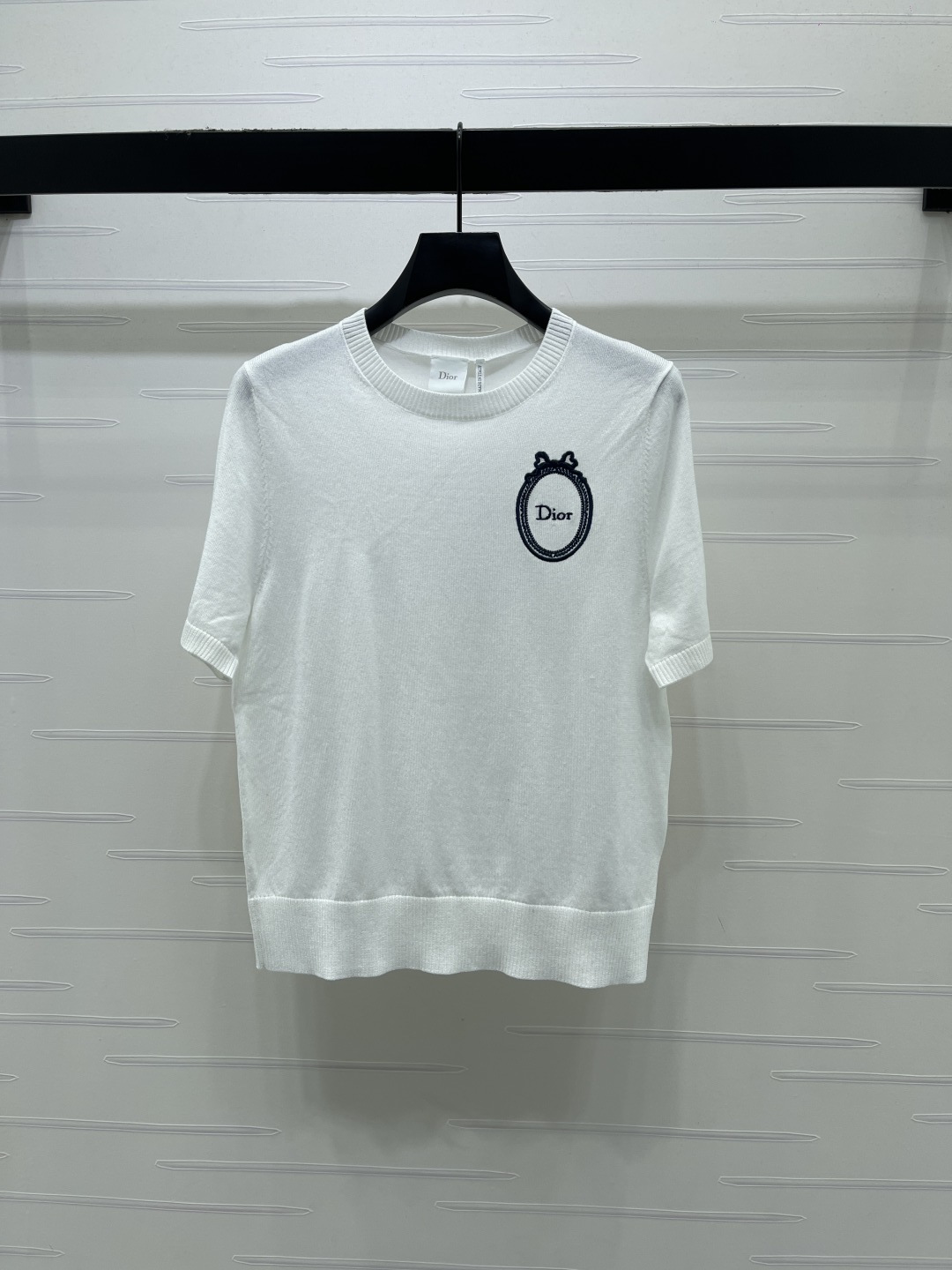 Women's short sleeves